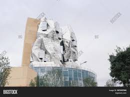 16.03.2021 · der 56 meter hohe ausstellungsturm des amerikanischen architekten frank gehry im südfranzösischen arles soll. Luma Arles Tower Image Photo Free Trial Bigstock
