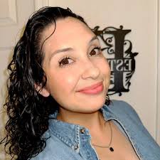 Did anyone notice the change in Lady Whistledown's logo?