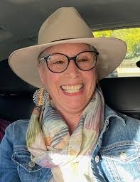 Elizabeth Lukes's Instagram, Twitter & Facebook