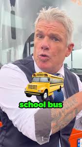 Følg meg for å få navnet ditt på bussen min 🚌