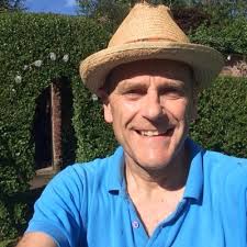 Delight to meet up again with Brian Lander, captain of ⁦@DurhamCricket⁩  when they became the first minor county to beat a 1st class club  ⁦@YorkshireCCC⁩