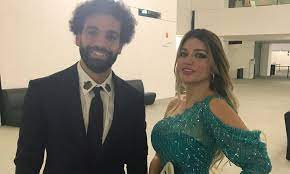 22 hours ago · ياسمين الخطيب؛ كاتبة وفنانة تشكيلية ومذيعة مصرية، وُلدت عام 1981 بالقاهرة لأب مصري، وأم تركية لبنانية، والدها الناشر سيد الخطيب، وجدها المفكر عبد اللطيف ابن الخطيب مؤسس أكبر مطبعة في مصر. Ø¨Ø¹Ø¯ Ù…ØºØ§Ø²Ù„Ø© Ø§Ù„Ø¹Ø§Ù… Ø§Ù„Ù…Ø§Ø¶ÙŠ ÙŠØ§Ø³Ù…ÙŠÙ† Ø§Ù„Ø®Ø·ÙŠØ¨ ØªÙ„ØªÙ‚Ø· ØµÙˆØ±Ø© Ù…Ø«ÙŠØ±Ø© Ù…Ø¹ ØµÙ„Ø§Ø­ Ø§Ù„Ù‚Ø¯Ø³ Ø§Ù„Ø¹Ø±Ø¨ÙŠ