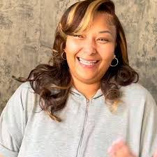 Renee Toppin's Instagram, Twitter & Facebook