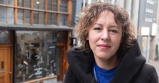 De vaste route van Marian Donner. Niet met de stroom…