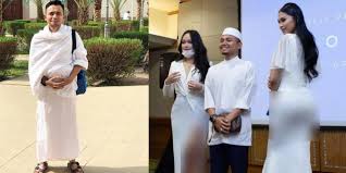 Teen couple in malaysia is being naughty. Geger Foto Ustaz Di Malaysia Diapit Dua Wanita Berpakaian Ketat Dream Co Id