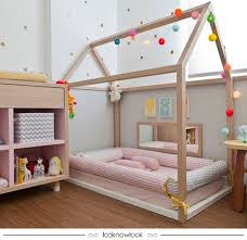 Quarto Montessoriano Decoracao Decor Inspiracao Dica Ideia Quarto Montessoriano Looknowlook Toddler Floor Bed Toddler Bedrooms Toddler Room