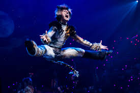 Normally, cats knead to express their happiness and emotions, it is the source of complete contentment. Everything You Need To Know About The Musical Cats Teen Vogue
