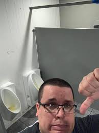 Cheap drinks and hot dogs in Las Vegas