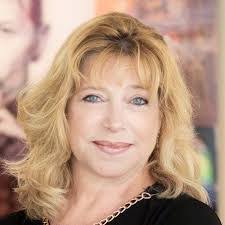 Diane Devries's Instagram, Twitter & Facebook