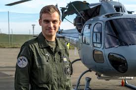 Check spelling or type a new query. Pilote D Helicoptere Devenir Pilote D Helicoptere Dans L Armee De L Air Et De L Espace