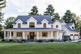 With so many options, it's easy to get overwhelmed with which exterior paint color to chooses we're here to help make that decision a little easier. 170 Farmhouse 2022 Ideas House Design Home Remodeling Rustic House