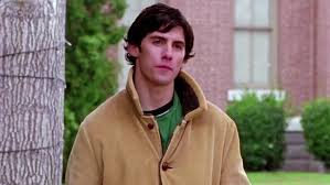 Tall and athletic with a winning smile, this texas native came to hollywood after winning a nationwide contest to be a presenter on the 1999 teen choice awards. Jess Mariano Gilmore Girls Wiki Fandom