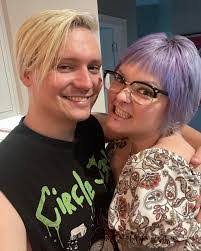 Annette Angelo's Instagram, Twitter & Facebook