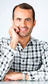 Simon Brown's Instagram, Twitter & Facebook