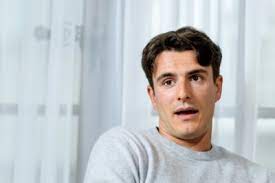 There are 4 professionals named conner rousseau, who use linkedin to exchange information, ideas, and opportunities. Conner Rousseau Normaal Komt De Premier Uit De Grootste Fa De Standaard Mobile