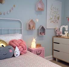 Des chambres bébé de grande qualité, des plus classiques au plus design et aux normes de sécurité européennes. 10 X Rooms For Girly Girls Deco Chambre Enfant Decoration Chambre Enfant Chambre Enfant