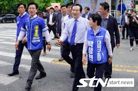 대경일보 급식기구 납품업체 부패 잡는다. ì •ì„¸ê·  í—ˆíƒœì • ë' ëŒ€í†µë ¹ì—ê²Œ ì¸ì •ë°›ì€ ìµœê³  ì¼ê¾¼ ê¸°ìž