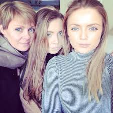 I was visiting my friend Kenny's bench in Peters Park. and someone left  their phone there. Anyone recognize it?