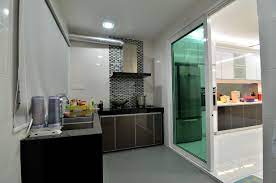 The wet kitchen caters to more heavy or intensive cooking, while the dry kitchen is used for simpler preparations. Pin On Glass Kitchen With Concrete Top