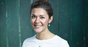 Anne Lippert's Instagram, Twitter & Facebook