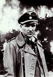 In Schindler S List 1993 When Real Life Survivor Mila Pfefferberg Was Introduced To Ralph Fiennes On The Set She Began Shaking Uncontrollably As He Reminded Her Too Much Of The Real Amon