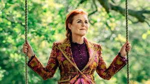 The duchess of york, sarah ferguson has spent more than four decades in the public eye. No Shocker Here Sarah Ferguson Offered Her Help To The Crown Fangirlish