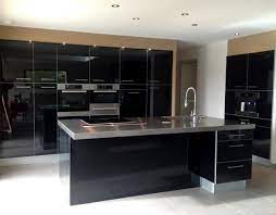 L'îlot central avec plaque de cuisson et zone de lavage avec lui, la convivialité est de mise. Cuisine Inox Ilot Central En Inox Sur Mesure Region Parisienne