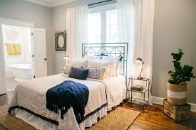 Episode 12 The 3 Little Pigs House Magnolia Market Remodel Bedroom Home Decor Bedroom Fixer Upper