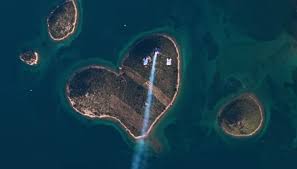And, the worst part is that the island is pretty small, but everybody can see why it's special. Galesnjak Island Croatia Week