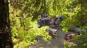 Die werte in prozent stellen dar, für wie wahrscheinlich unsere meteorologen das eintreffen der prognose halten. Unter Unserem Himmel Sommerplatzerl Biergarten Zwischen Rott Und Inn Unter Unserem Himmel Br Fernsehen Fernsehen Br De