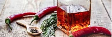 Dans Notre Recette Du Jour On Vous Explique Comment Preparer De L Huile D Olive Pimentee Pour Relever Tous Vos Plats Huile Pimentee Huile D Olive Plat Maison