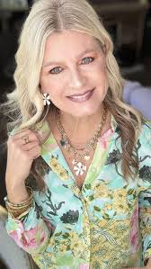 Sneak Peek of This Month's Bloom Box Contents