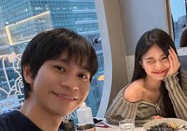 Massive" Andy accused the Ning family of evil deeds and attracted 646  million hits, becoming the fastest million YTR in Taiwan