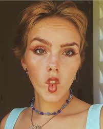 Stay awake, flower child 🌻