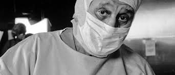 2 3 4 estudió medicina en la universidad nacional de la plata, donde se doctoró con una tesis sobre el íleo. El Caso Del Dr Rene Favaloro Gatopardo