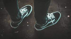 Lacing vans isn't particularly difficult, especially if you follow our tutorial below. How To Lace Vans The Right Way Men S Lifestyle Style Hip Hop Culture