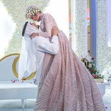قد فاجأ الإعلامي الإماراتي أحمد خميس و مشاعل الشحي بنشر السؤال قد وجه لهم. Ù‚Ø³ Ø§Ù„Ø¬Ø§Ø°Ø¨ÙŠØ© Ø£Ø´Ø¨Ø§Ù‡ Ø§Ù„Ù…ÙˆØµÙ„Ø§Øª ÙØ³ØªØ§Ù† Ù…Ø´Ø§Ø¹Ù„ Ø§Ù„Ø´Ø­ÙŠ Upkarstudio Com