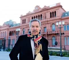 BOUTADES. Acerca de la carta pública rubricada por mas de dos centenares de  goriles de fuste: