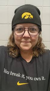 Last night's dinner. The gluten god be damned, and so is my bathroom now 🤣  xXx 55, 5' 5" and size 5 shoe. Dictionary reader.