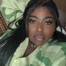 Tyra Davis's Instagram, Twitter & Facebook