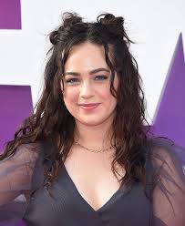 Mary Mouser: Cobra Kai, Fun Facts, Net Worth, and Gallery