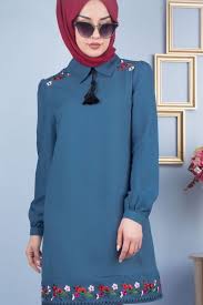 Pazarium Com Tr Adli Kullanicinin Tesettur Tunik Modelleri Panosundaki Pin Moda Stilleri Moda Triko