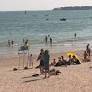 French Political Campaigns Adapt to Summer Beaches Ahead of 2027 Election