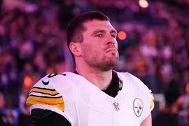 No one expected him to sing — but the National Anthem performed by  superstar TJ Watt brought the entire stadium to tears. Read more 👉  https://aic5.com/no-one-expected-him-to-sing-but-the-national-anthem-performed-by-superstar- tj-watt-brought-the ...
