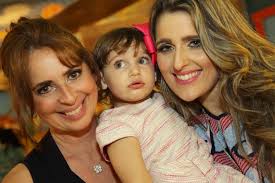 Bruno e Rebeca Bastos comemoram os dois aninhos de Athina