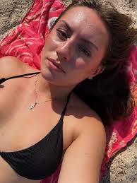 abbie (@abigaillburton) • Instagram photos and videos