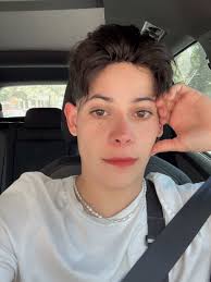 Darwin Ochoa 🍀 (@darwinochoal) • Threads, Say more