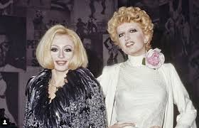 Raffaella carrà era davvero la regina della televisione italiana, come tutti la stanno ricordando da quando ieri se ne è andata, in punta di piedi, per una malattia che l'ha colpita senza. Raffaella Carra Eta Altezza Peso Compagno Fidanzati Caffeina Magazine