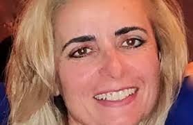Lo faccio per mia figlia, in cambio di qualche frottola. Chi E Annalisa Rossi La Moglie Del Virologo Roberto Burioni