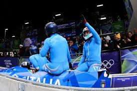 LIVE Olimpiadi: bob a 4, oro Germania e Italia 5ª. Trionfa la star Gu. Alle 14.10 la finale dell'hockey